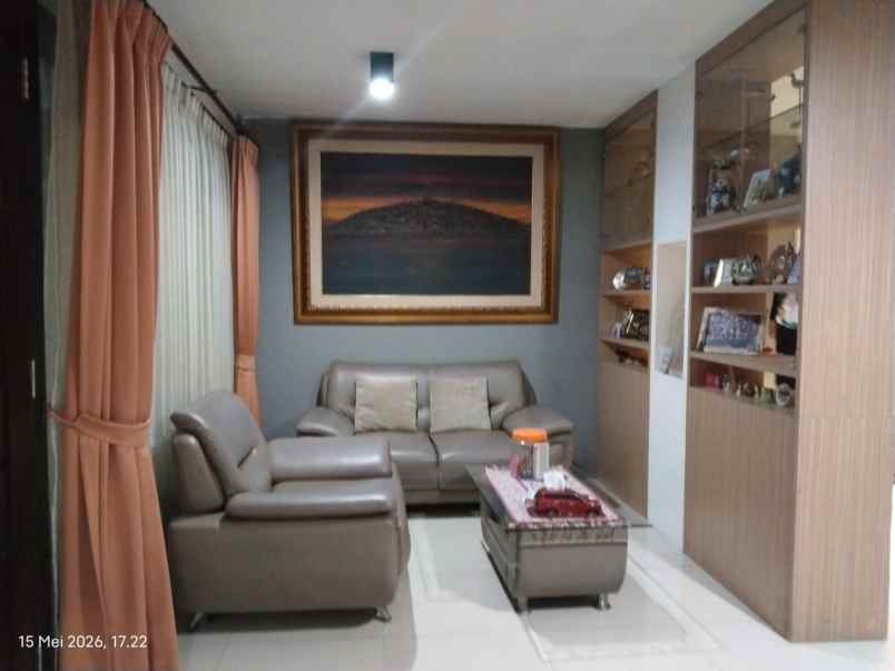 jual murah rumah graha family surabaya barat