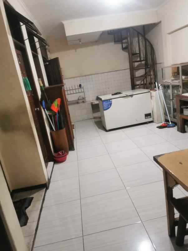 jual rumah di cempaka putih barat jakarta pusat