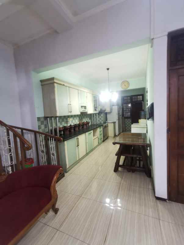 jual rumah di cempaka putih barat jakarta pusat