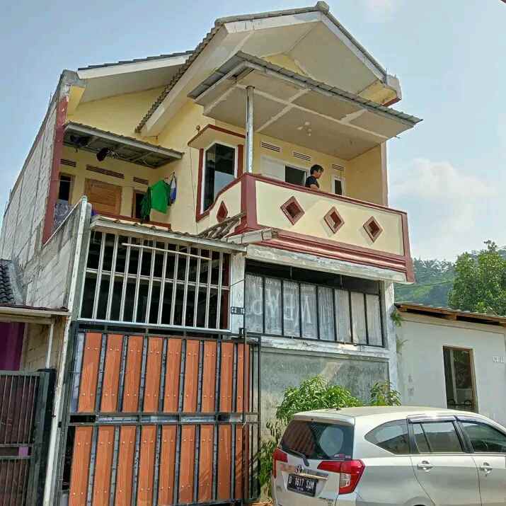 jual rumah di komplek parahyangan galery kab bandung