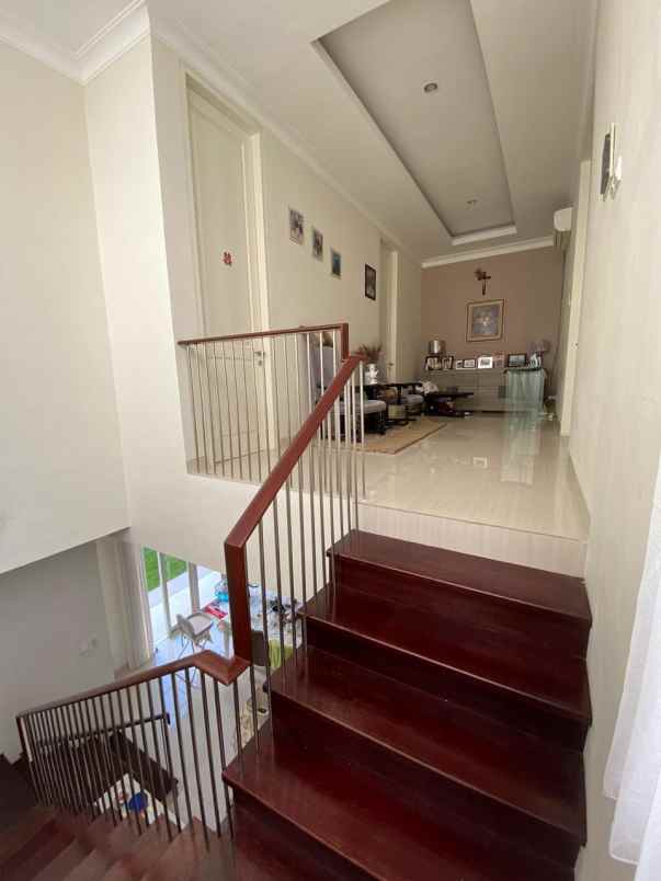 jual rumah pakuwon city cluster windsor hill