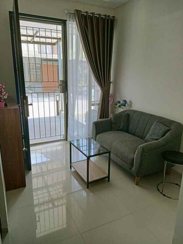 jual rumah semi furnished golden park 3