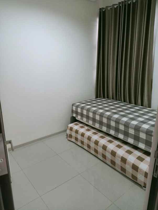 jual rumah semi furnished golden park 3