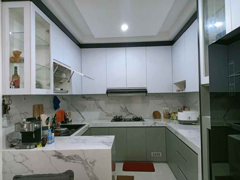 jual rumah semi furnished golden park 3