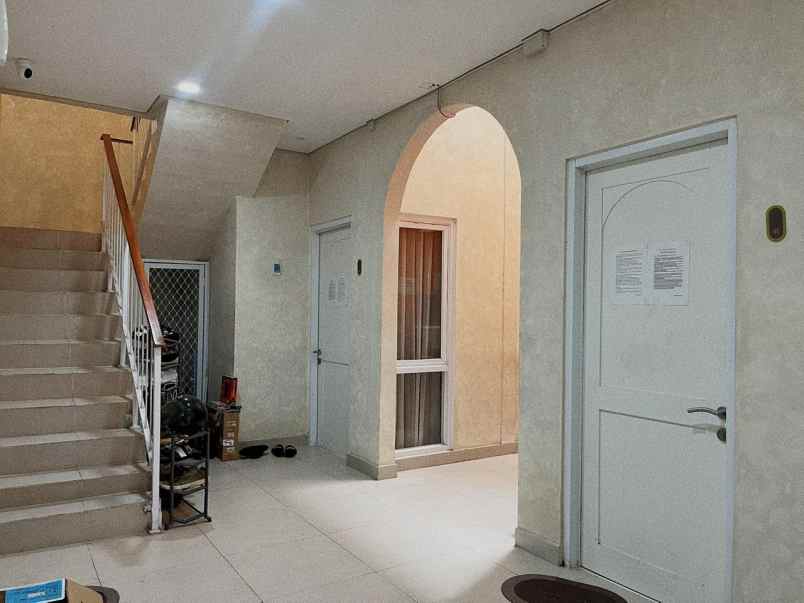 kost 2 lantai dekat kampus ugm uny upn