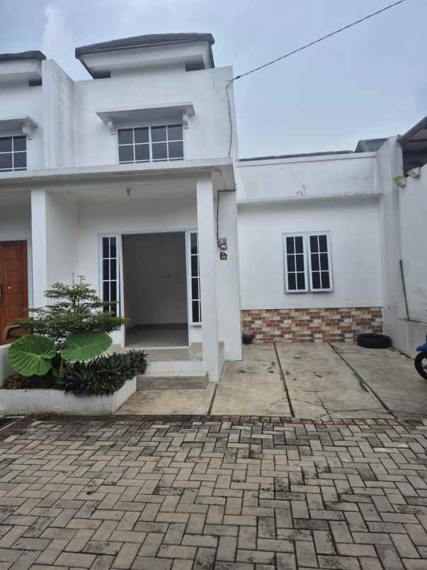 over kredit rumah 60jt meadow residence cilodong depok