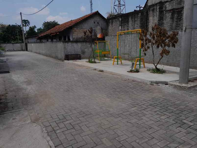 over kredit rumah 60jt meadow residence cilodong depok