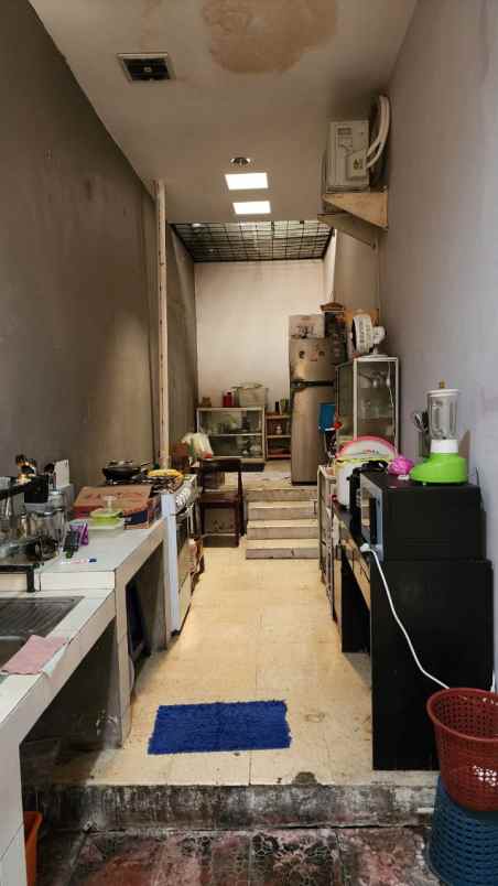 pancoran barat rumah lama siap huni beserta 3 warung