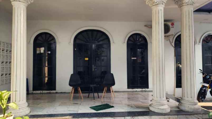 pancoran barat rumah lama siap huni beserta 3 warung