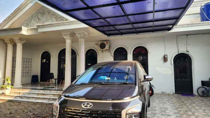 pancoran barat rumah lama siap huni beserta 3 warung