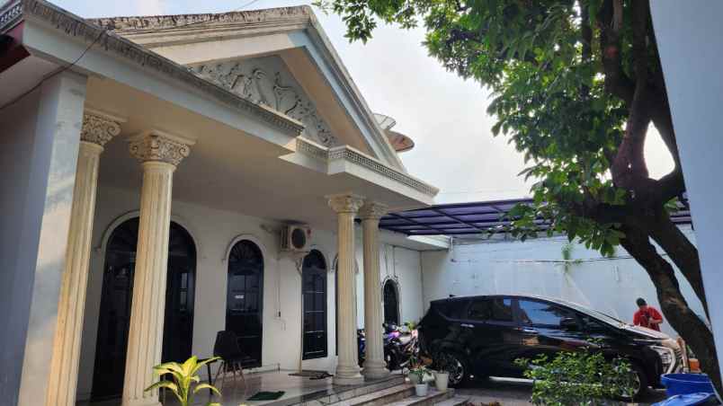 pancoran barat rumah lama siap huni beserta 3 warung