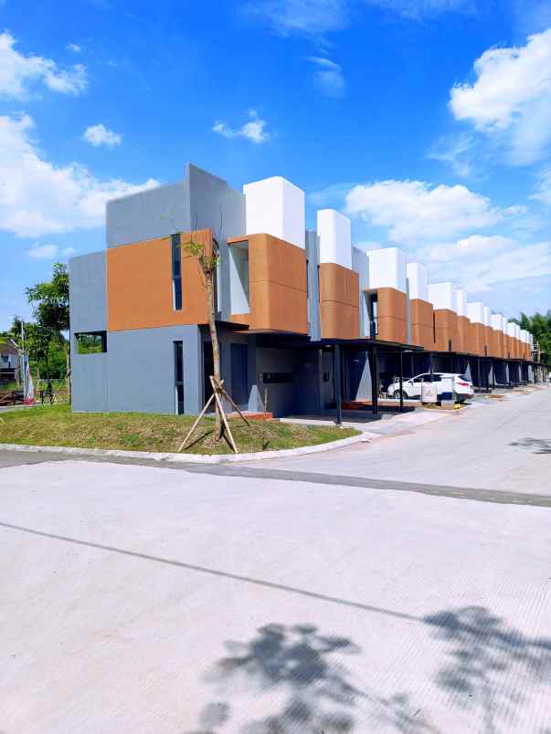 perumahan 2 lantai konsep islamic dengan harga perdana