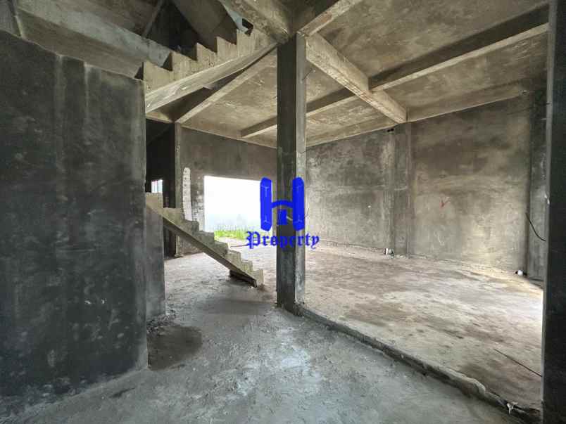 ruko dijual di komplek deli village pulo brayan medan