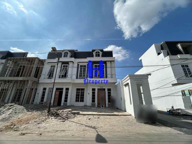 ruko dijual di komplek deli village pulo brayan medan