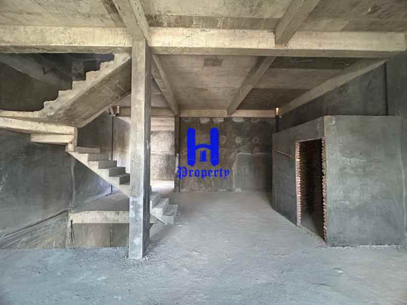 ruko dijual di komplek deli village pulo brayan medan