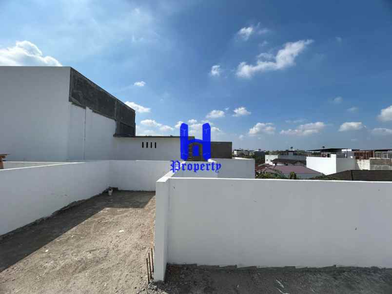 ruko dijual di komplek deli village pulo brayan medan