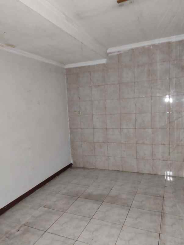 ruko disewakan jalan baliwerti bubutan surabaya pusat