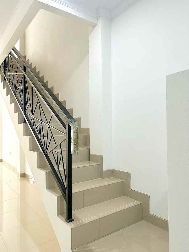 ruko kantor dijual di rawamangun