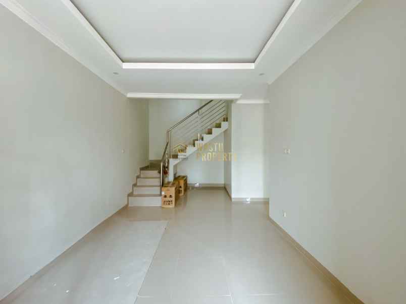 rumah 2 lantai dekat rsud prambanan one gate strategis