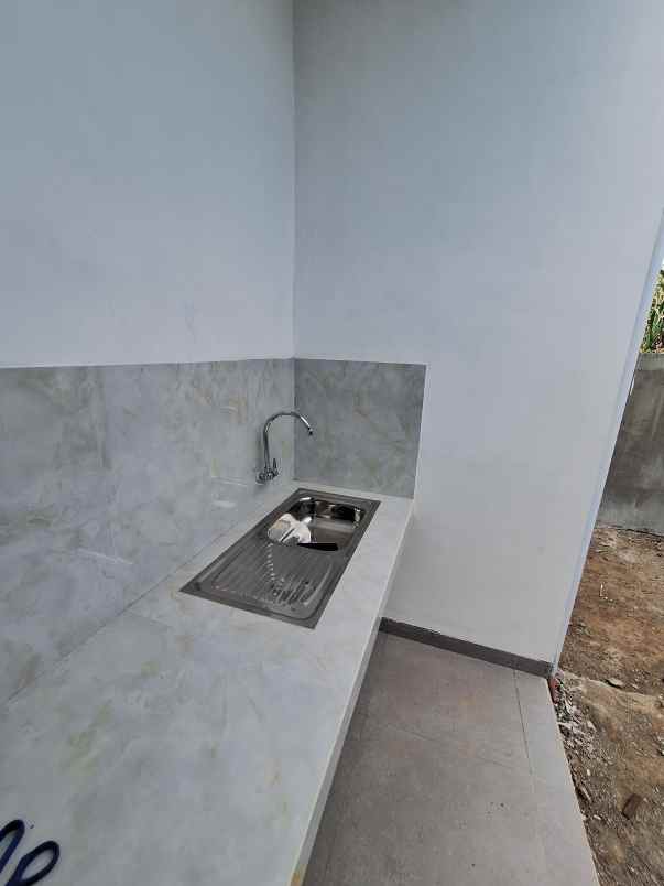 rumah 2 lantai free pagar lokasi singosari