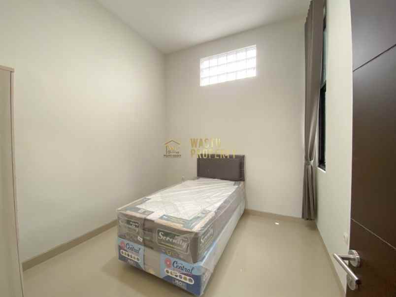 rumah 2 lantai siap huni dekat jalan kaliurang km 7