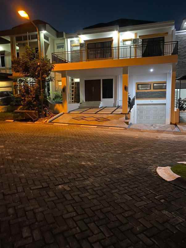Rumah 2 Lantai Siap Huni Di Komplek Pemda Pekanbaru