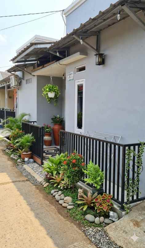 rumah 3 kamar tidur lokasi dekat jalan raya