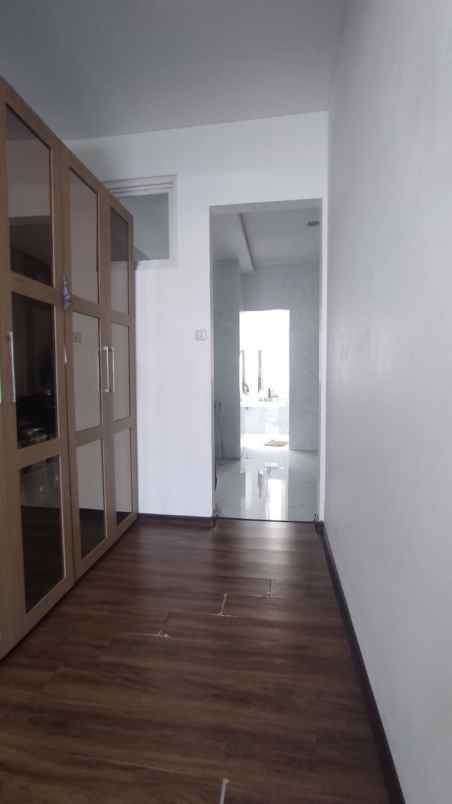rumah addington royal residence minimalis siap huni