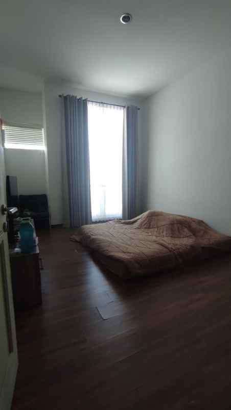 rumah addington royal residence minimalis siap huni