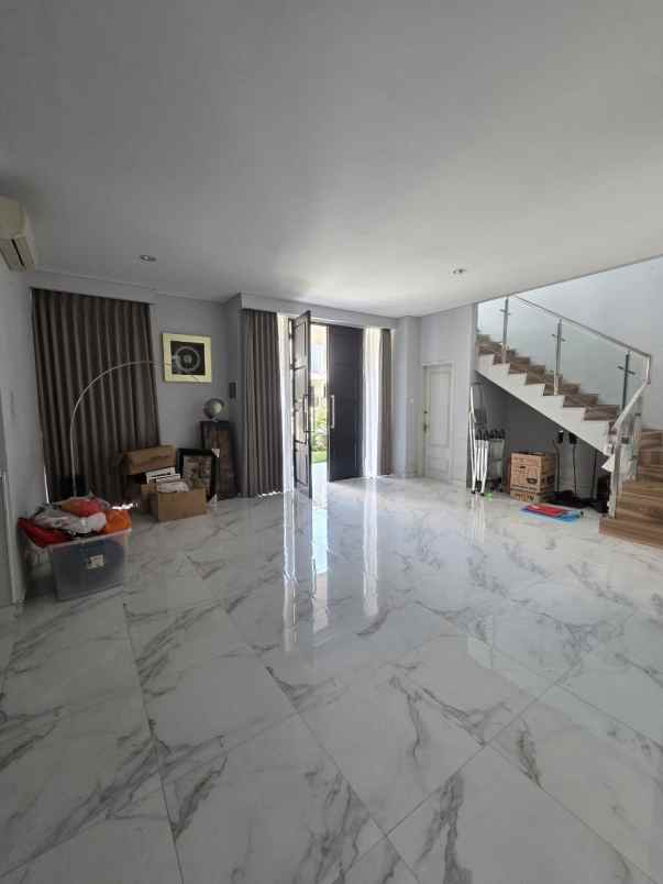 rumah aruba villa pakuwon city minimalis siap huni