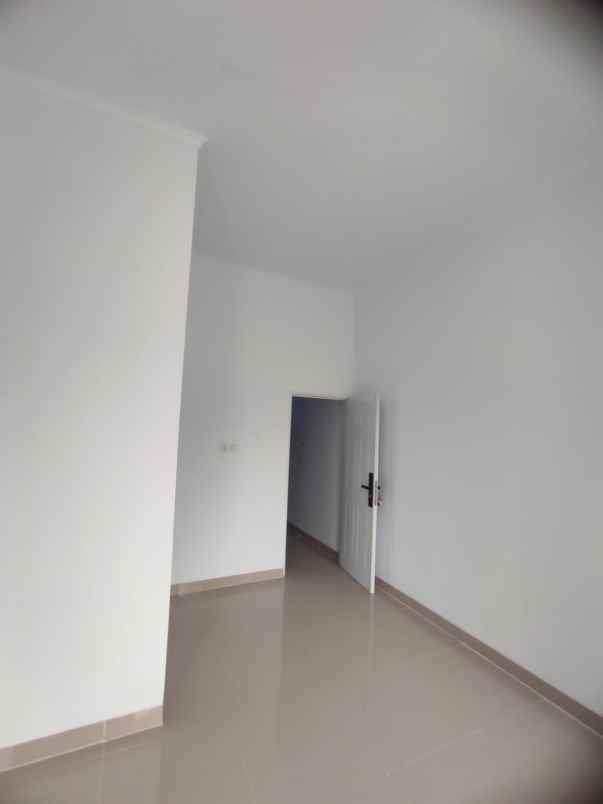 rumah baru dekat tol jatiwaringin pondok gede