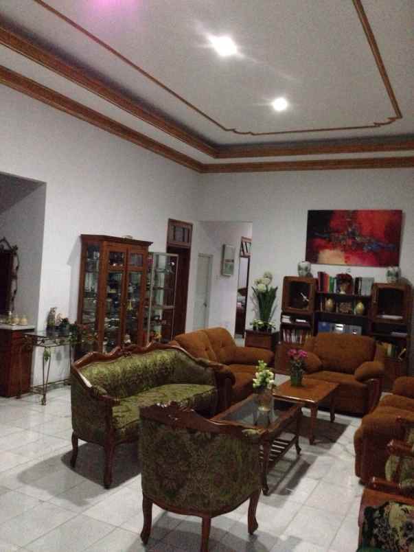 rumah besar murah strategis tanpa perantara