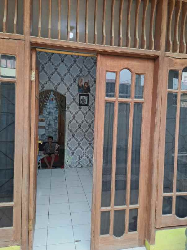 rumah bonus kios di margonda depok