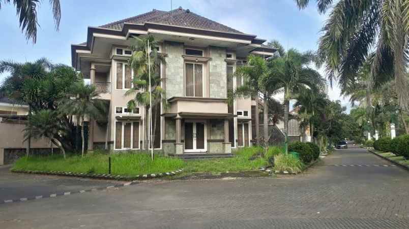 rumah bukit cemara tujuh