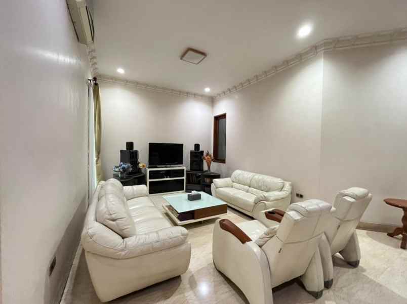 rumah bukit gading mediterania