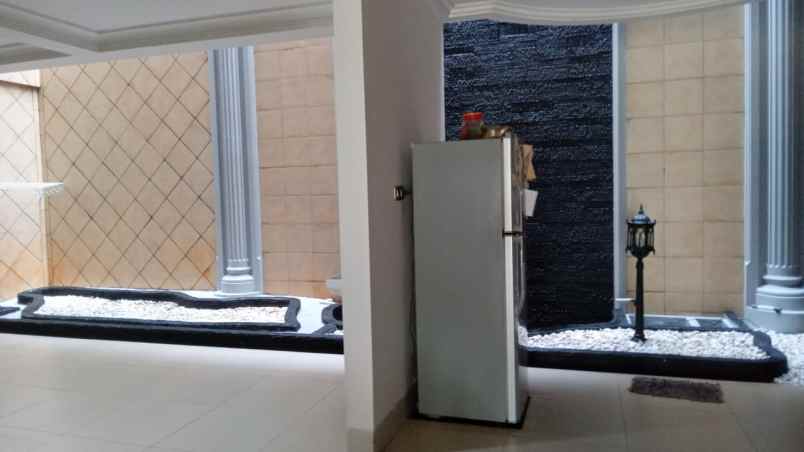 rumah bukit gading mediterania