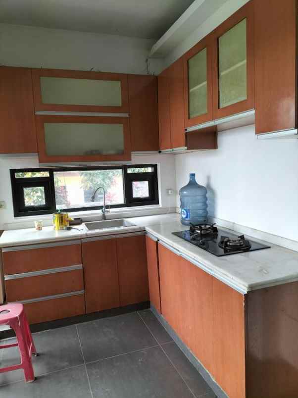 rumah cantik di kawasan cihanjuang sariwangi bandung