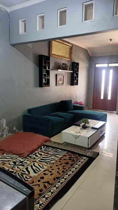 rumah cisaranten kulon