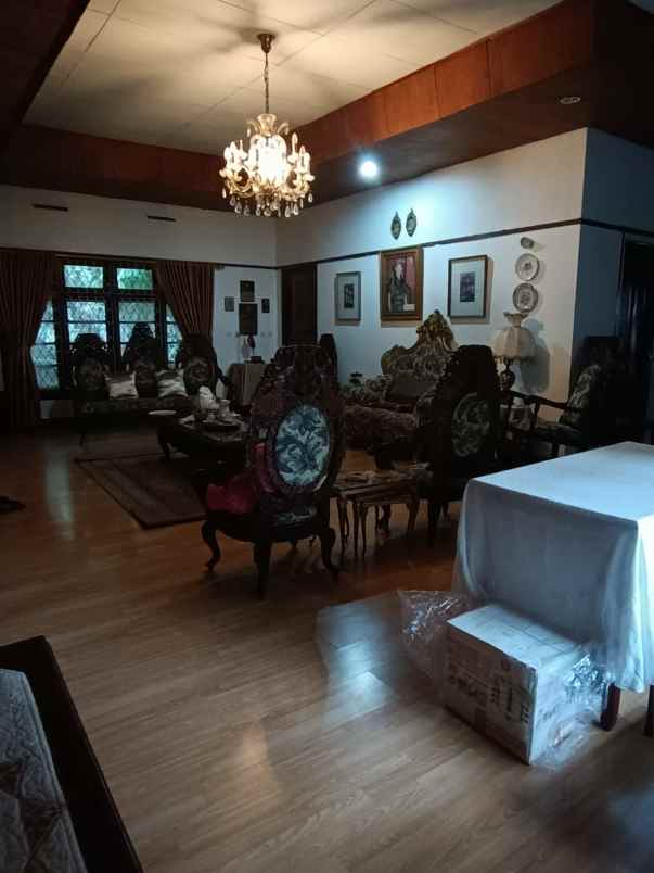 rumah classic murah mainroad ir h juanda dago coblong