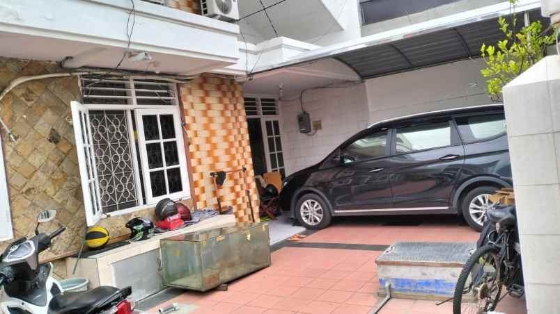 rumah daerah darmo harapan indah