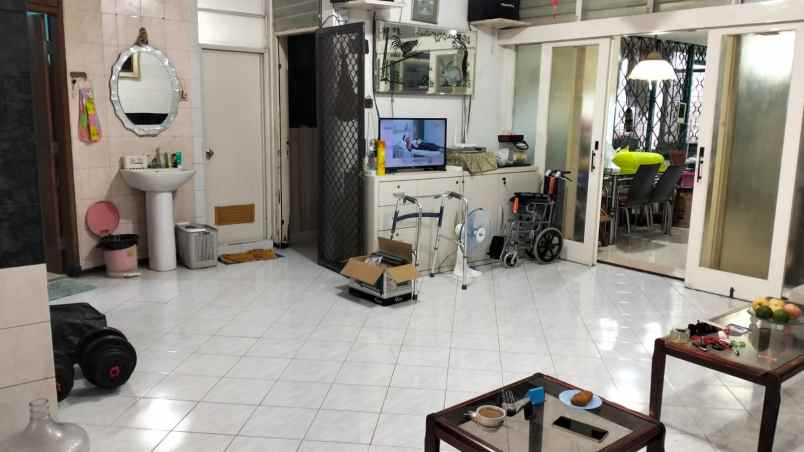 rumah daerah darmo harapan indah