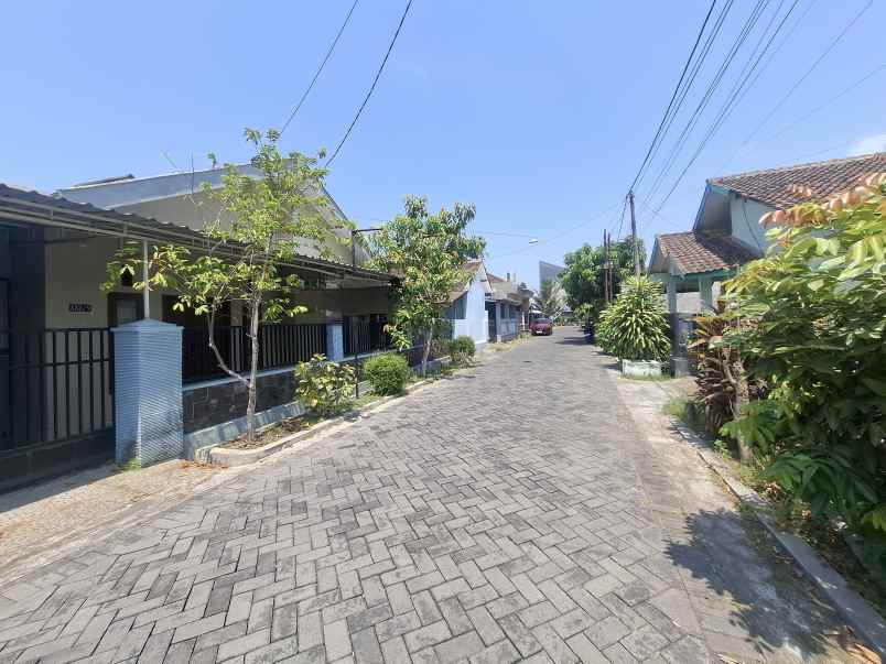 rumah dekat kampus moch sroedji jember jl sriwijaya
