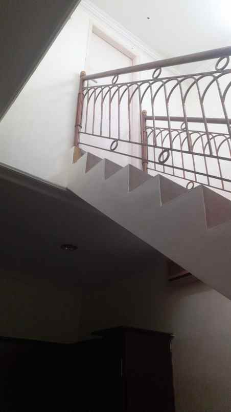 rumah di gresik regency lantai 1 nego sampai deal