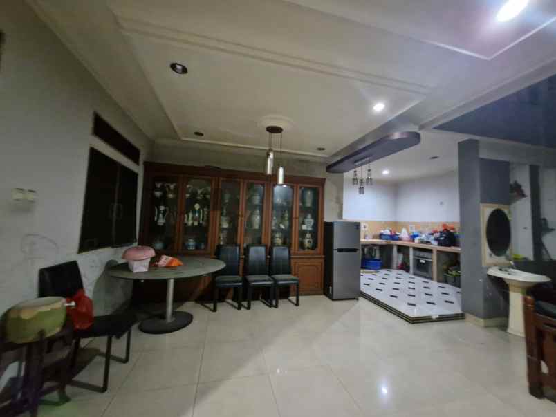 rumah di tebet timur jakarta selatan
