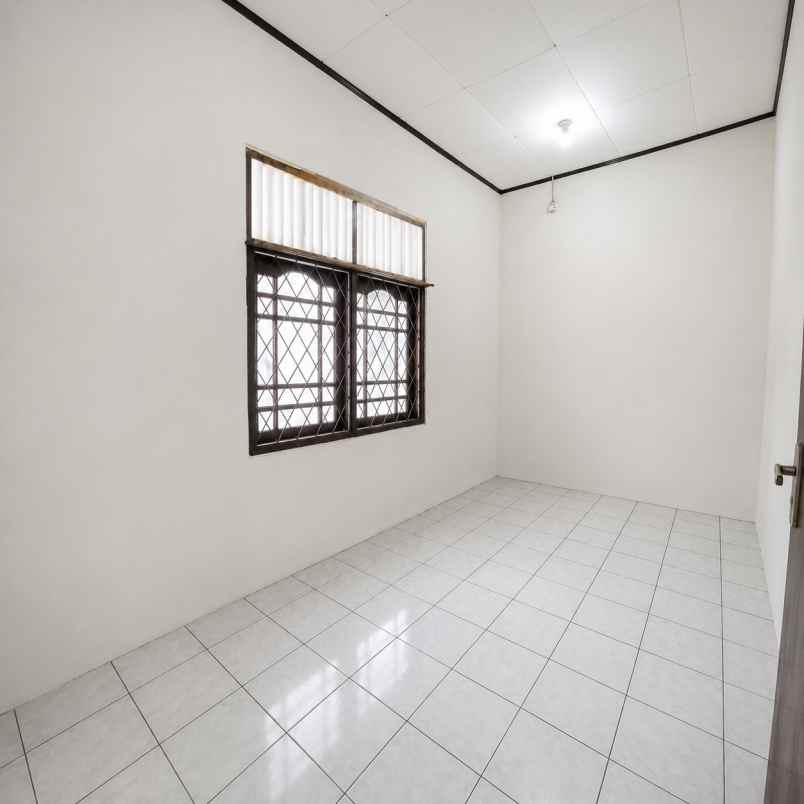 rumah disewakan di cipete selatan