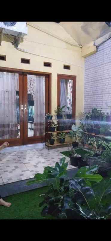 rumah dua lantai cisaranten wetan cinambo bandung