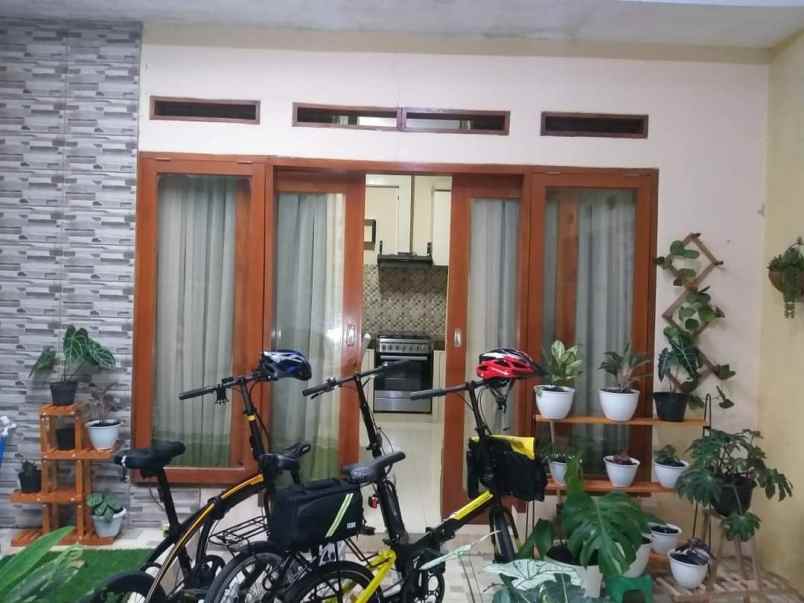 rumah dua lantai cisaranten wetan cinambo bandung