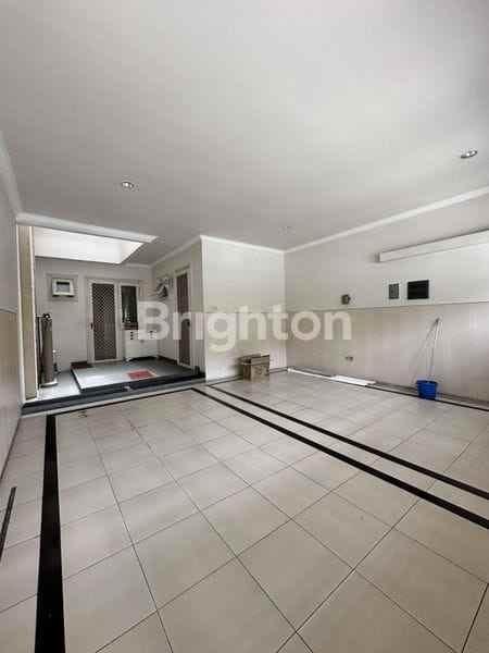 rumah eksklusif puri galaxy dekat merr surabaya