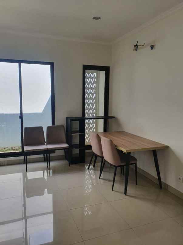 rumah full furnished disewakan di summarecon bandung