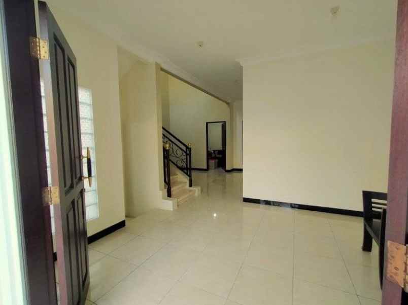 rumah galaxy royal palace strategis siap huni